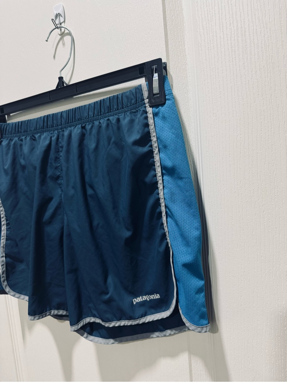 Patagonia Men’s S Blue Running Shorts Built-In Liner - Picture 3 of 9